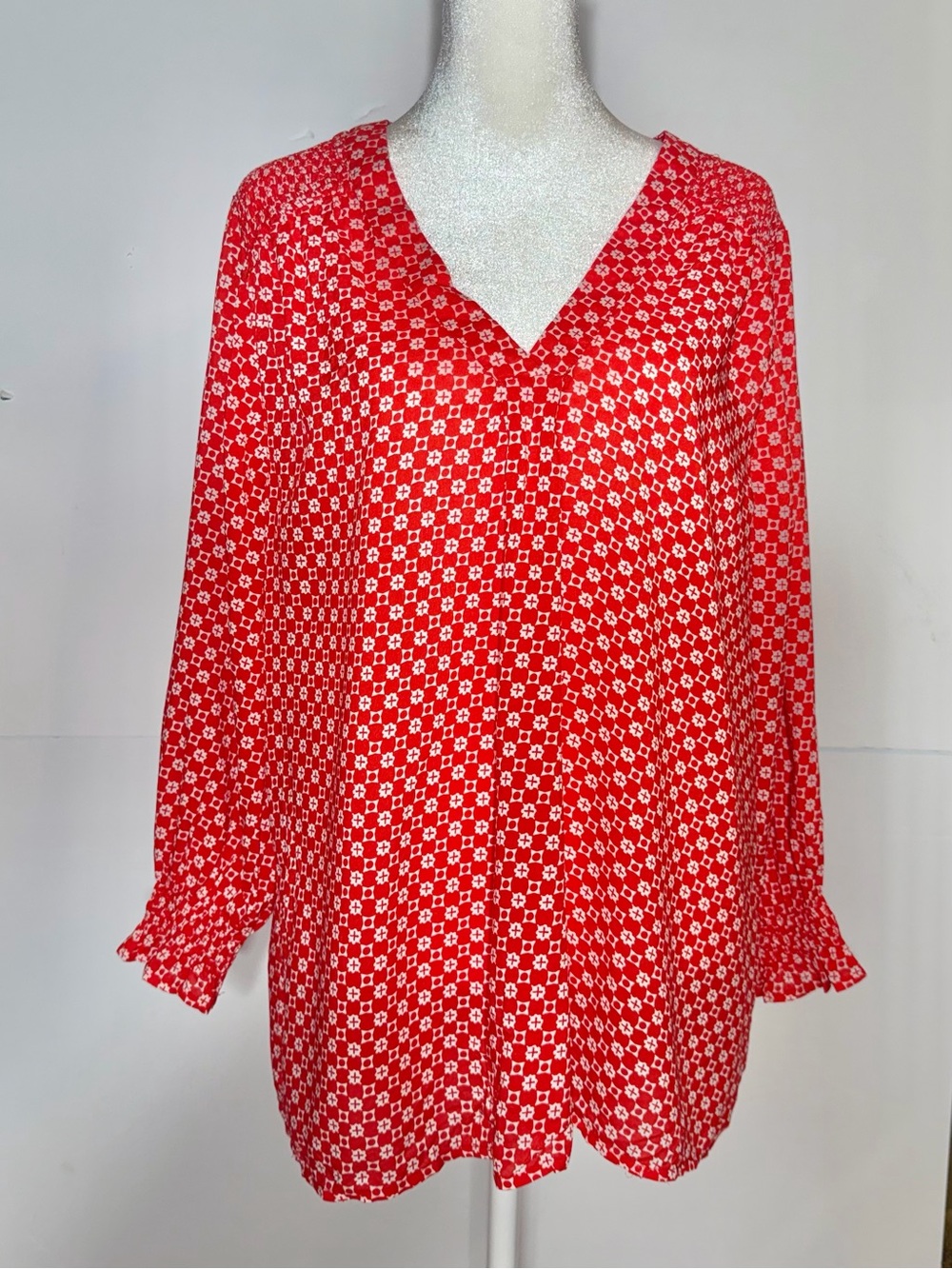 NWT Women's Orange & White Geometric Satin V-Neck Long-Sleeve Top Popover